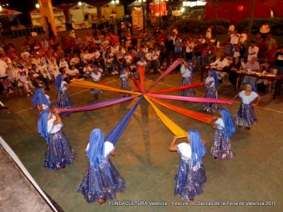 Danzas Tradiciones alcanzó el primer lugar  en el Festival de Danzas de la Feria 2011