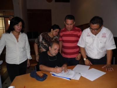 Firmado contrato para la culminación de la obra  Fisiocromía Naranja de Carlos Cruz Diez
